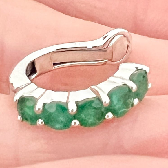 NWOT Flavia Vetarasso Custom Ear Cuff White Gold And Colombian Emeralds Women's - Picture 3 of 5